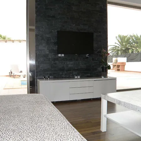 Casa Norah - Moderna, Tranquila, Con Piscina Y Wifi Сasa de vacaciones